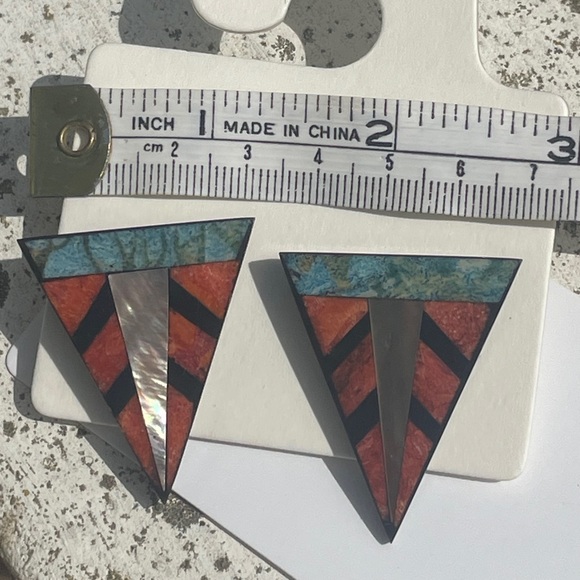 2 pair Geometric Earrings Set - Picture 8 of 9